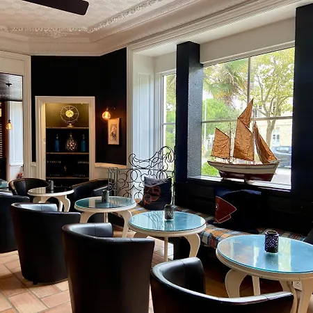 De Charme Le Sud Bretagne Hotell 4*