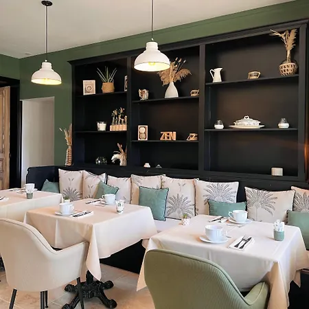 De Charme Le Sud Bretagne Hotell 4*